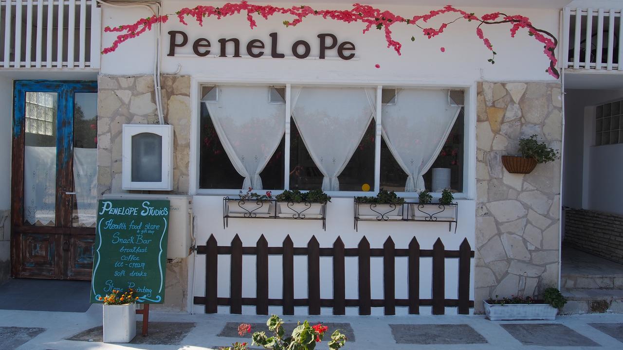 Penelope 3*